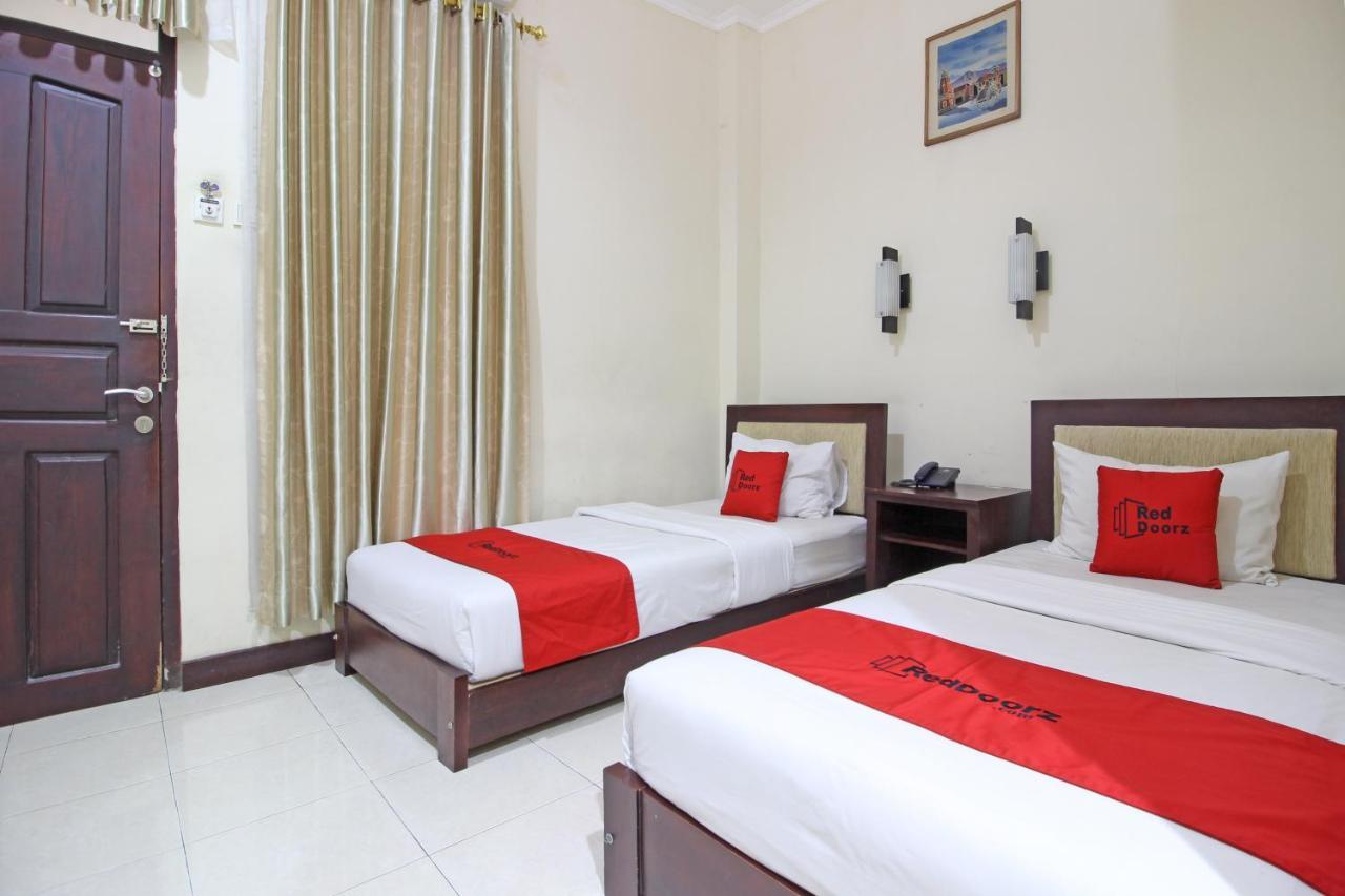 Hotel Septia Джокьякарта Экстерьер фото