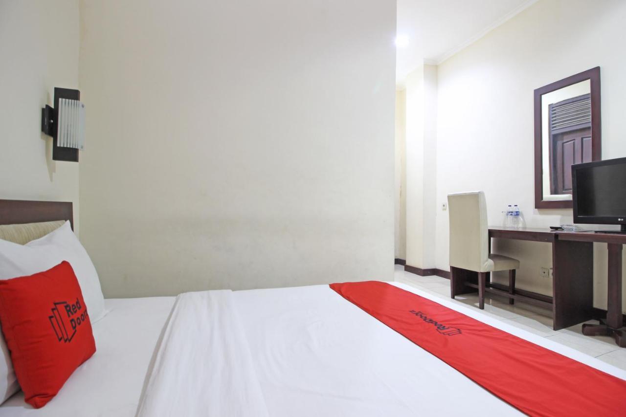 Hotel Septia Джокьякарта Экстерьер фото